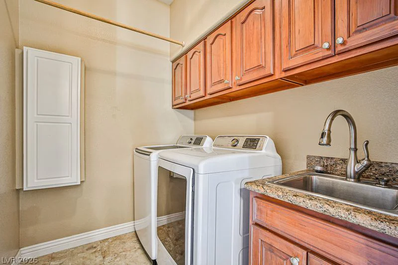 8757 Carlitas Joy, Las Vegas, NV 89117