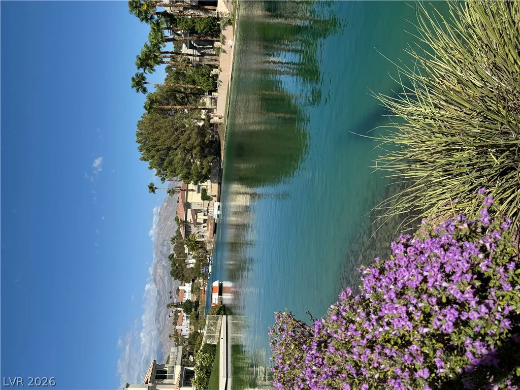 8757 Carlitas Joy, Las Vegas, NV 89117