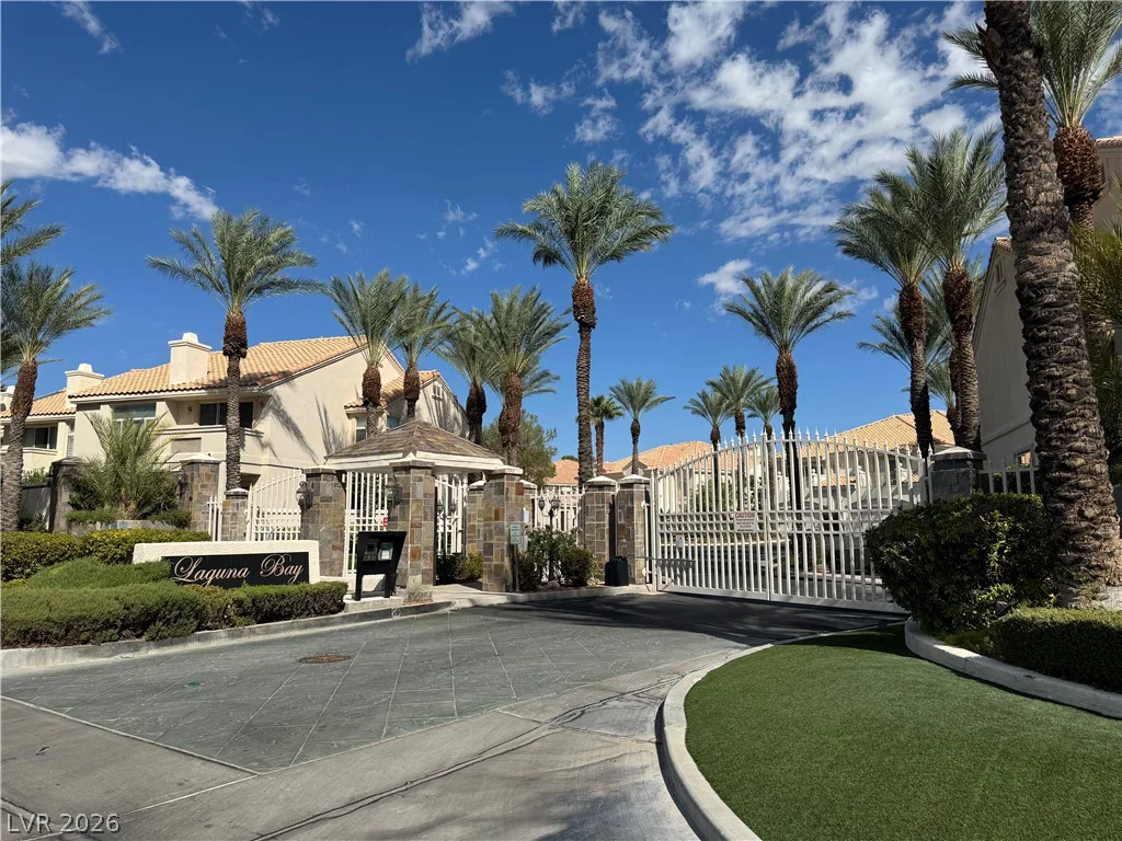 8757 Carlitas Joy, Las Vegas, NV 89117