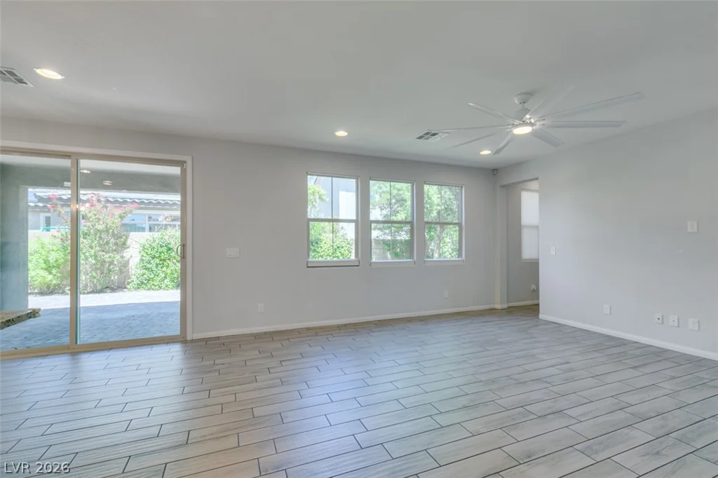 10280 Grey Pine, Las Vegas, NV 89166
