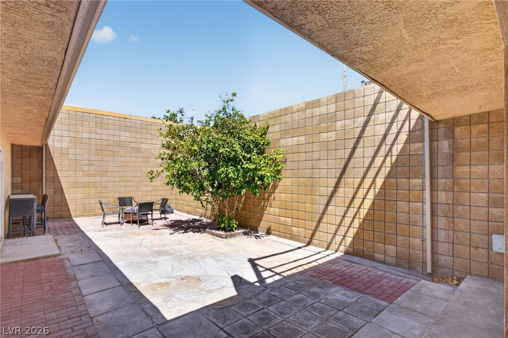 3831 Atlantis, Las Vegas, NV 89121