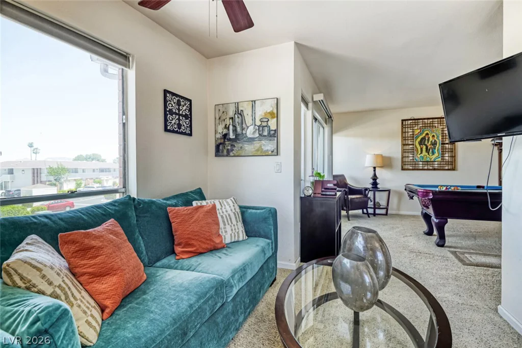 2843 Geary, Las Vegas, NV 89109