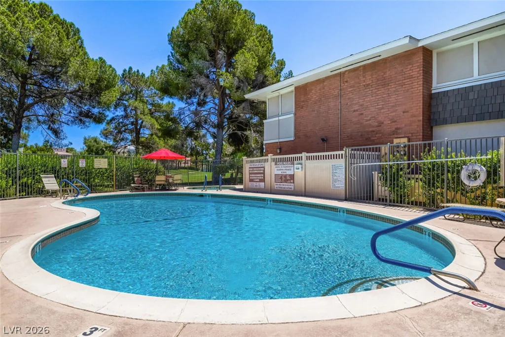 2843 Geary, Las Vegas, NV 89109