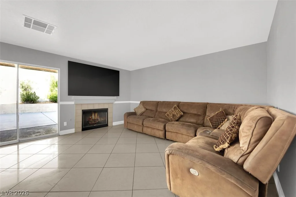 1421 Bellglen, Las Vegas, NV 89128