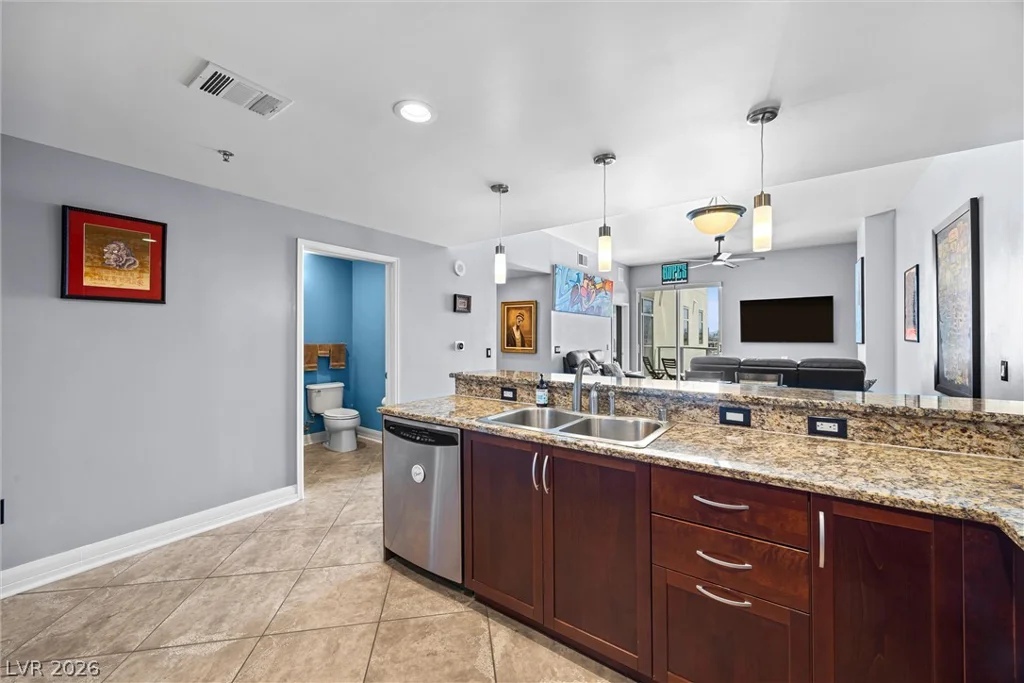 150 Las Vegas, Las Vegas, NV 89101