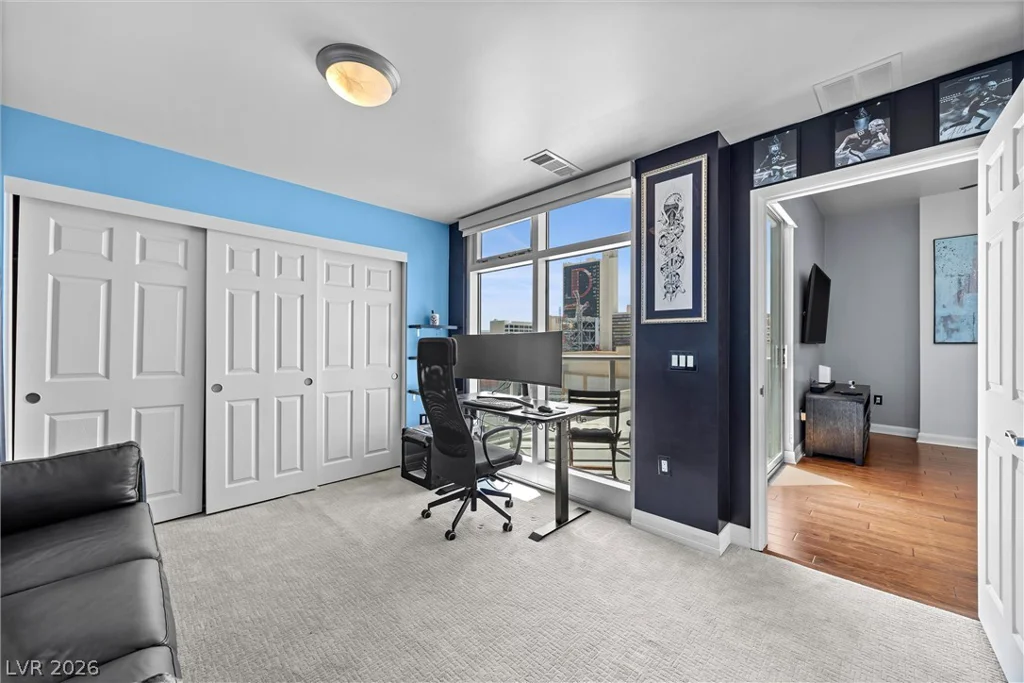 150 Las Vegas, Las Vegas, NV 89101