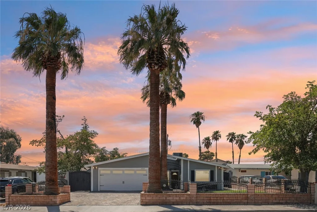 4321 Lake Mead, Las Vegas, NV 89108