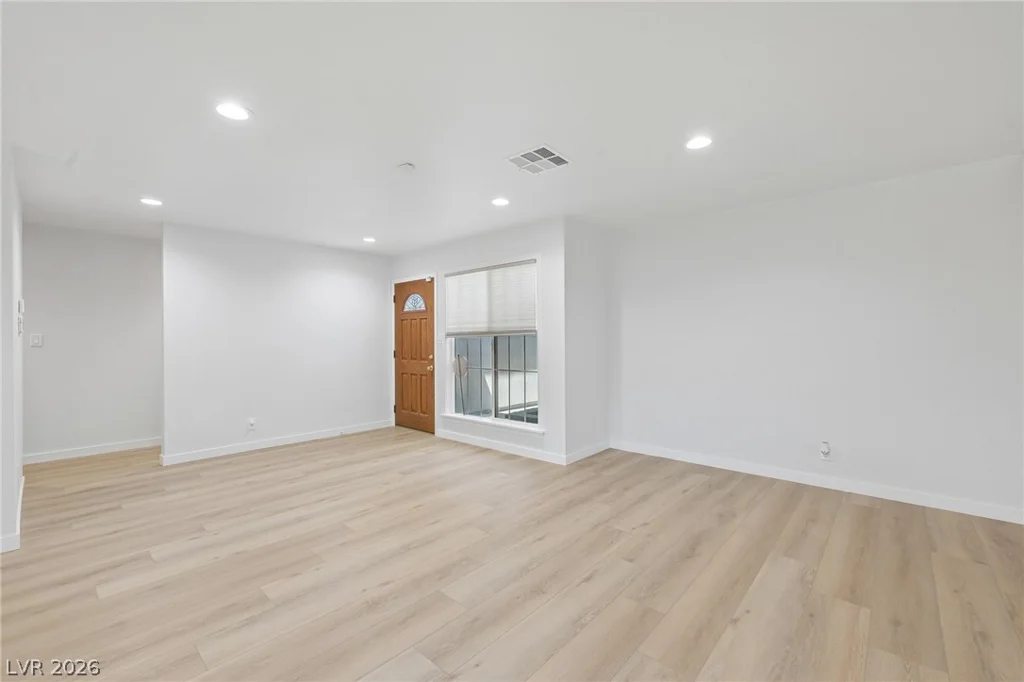 4321 Lake Mead, Las Vegas, NV 89108