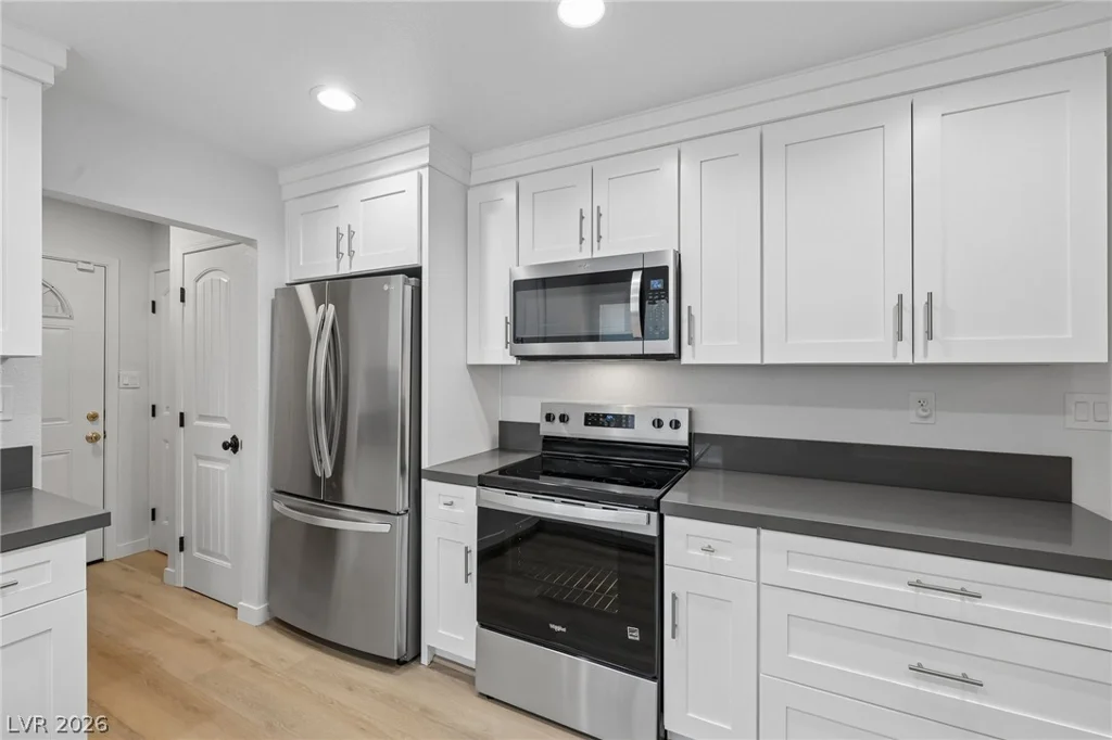 4321 Lake Mead, Las Vegas, NV 89108