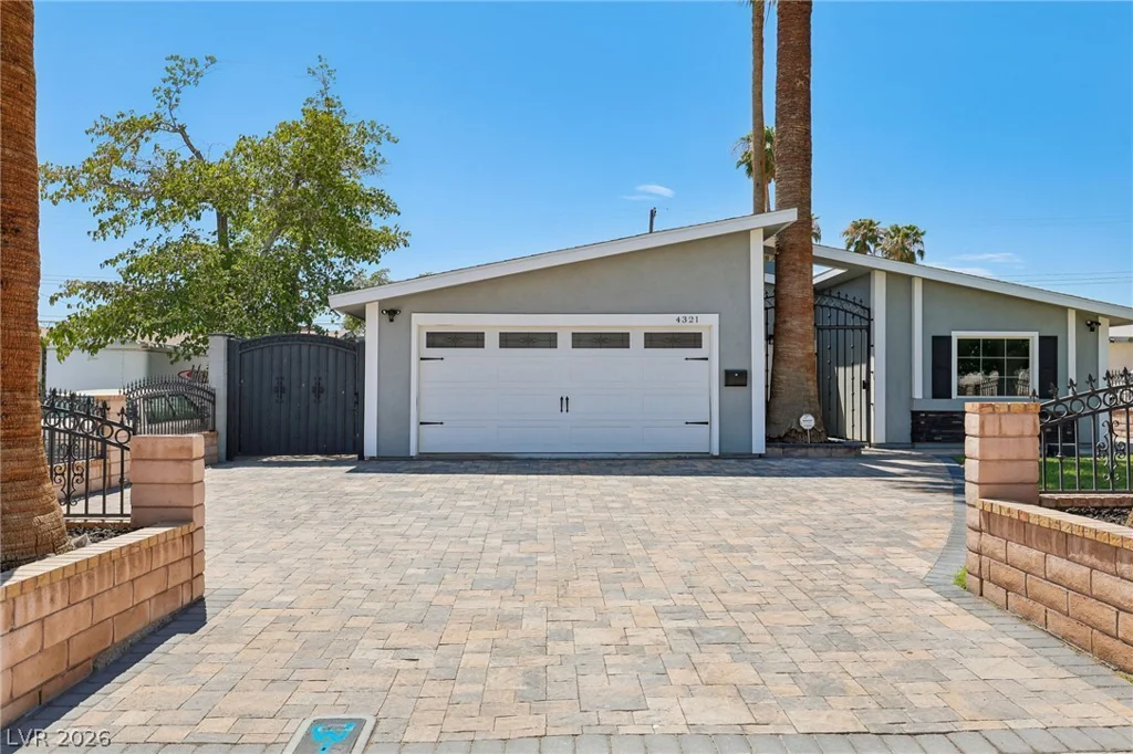 4321 Lake Mead, Las Vegas, NV 89108