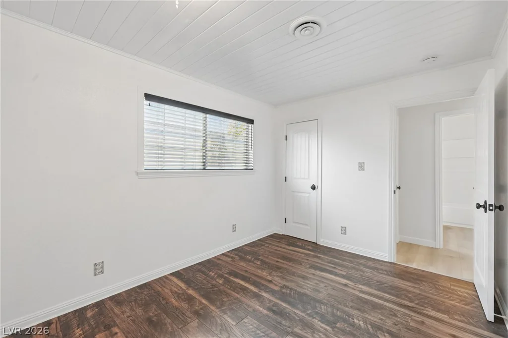 4321 Lake Mead, Las Vegas, NV 89108