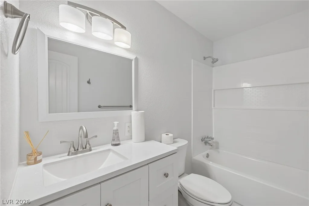 4321 Lake Mead, Las Vegas, NV 89108