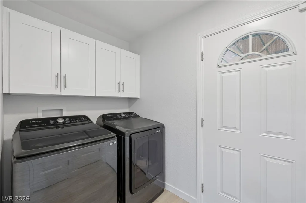 4321 Lake Mead, Las Vegas, NV 89108