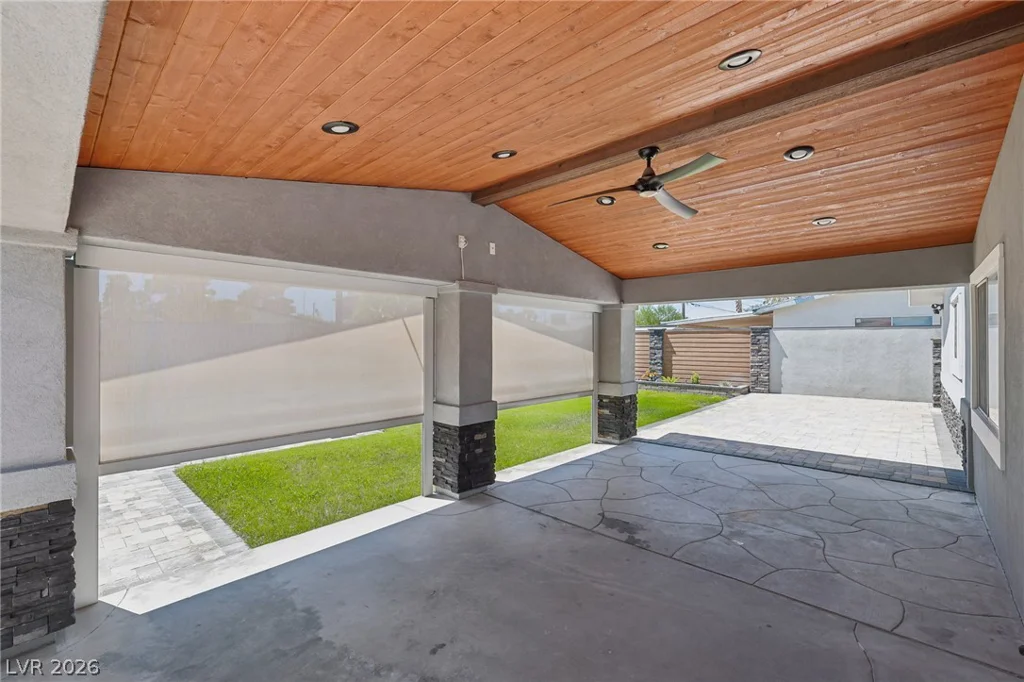 4321 Lake Mead, Las Vegas, NV 89108