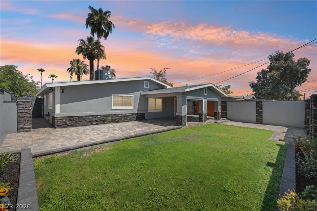4321 Lake Mead, Las Vegas, NV 89108