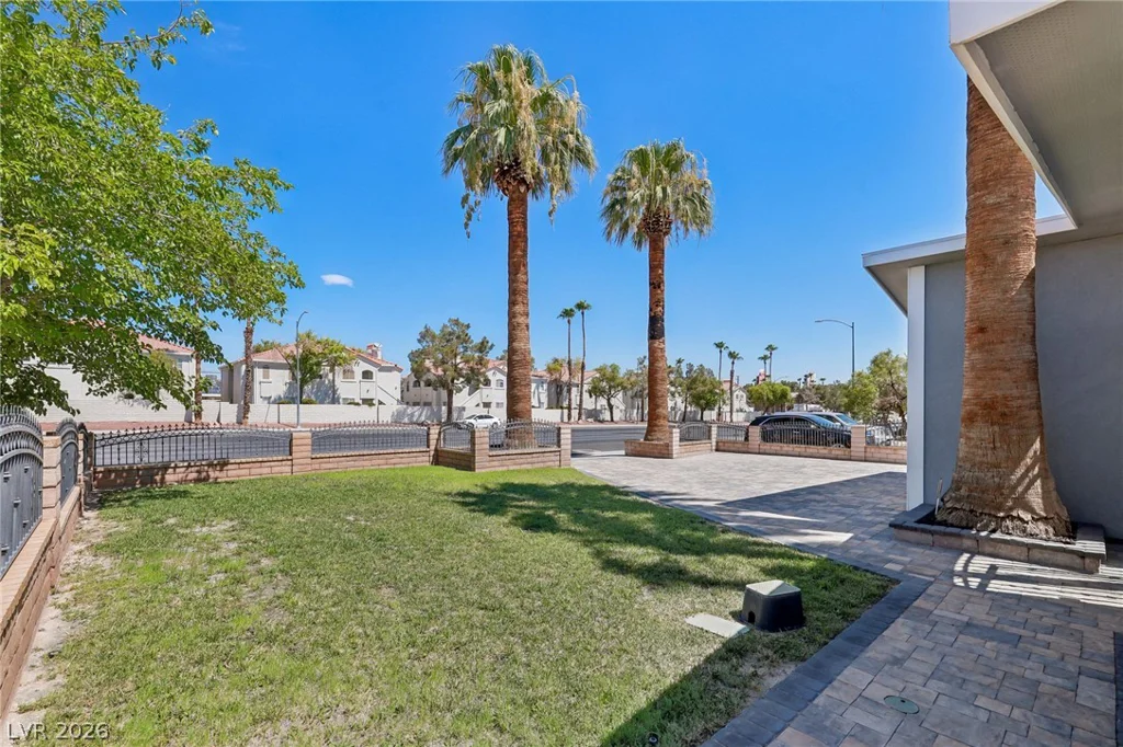 4321 Lake Mead, Las Vegas, NV 89108