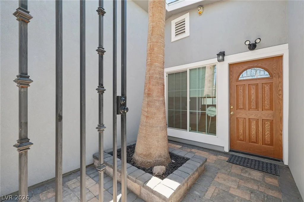4321 Lake Mead, Las Vegas, NV 89108