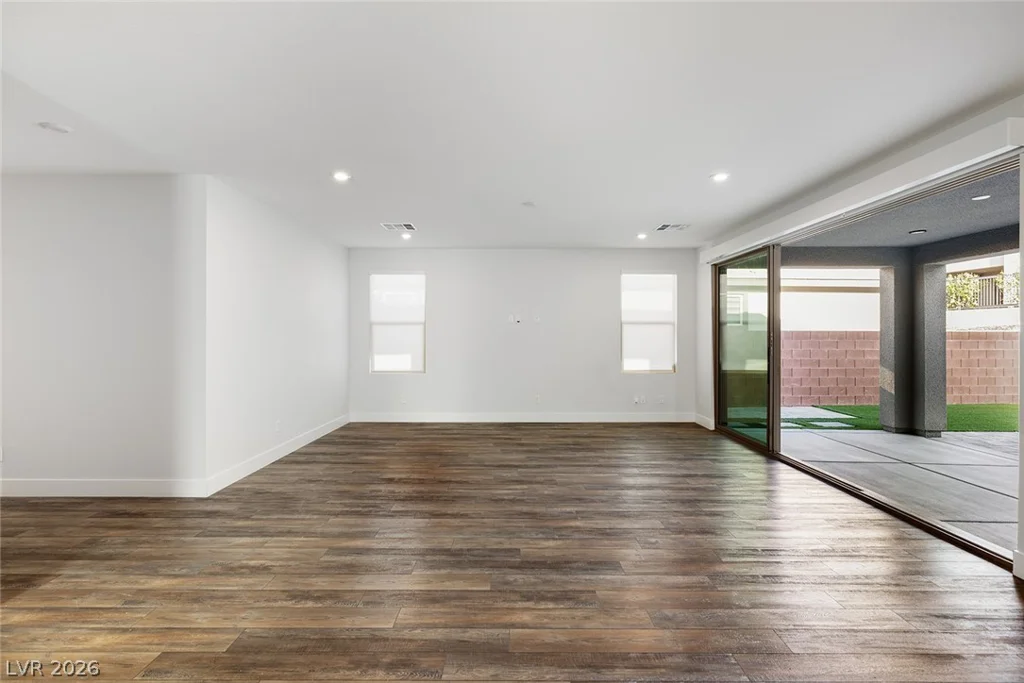 9689 Starlight Ridge, Las Vegas, NV 89148