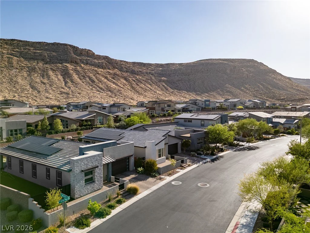 9689 Starlight Ridge, Las Vegas, NV 89148