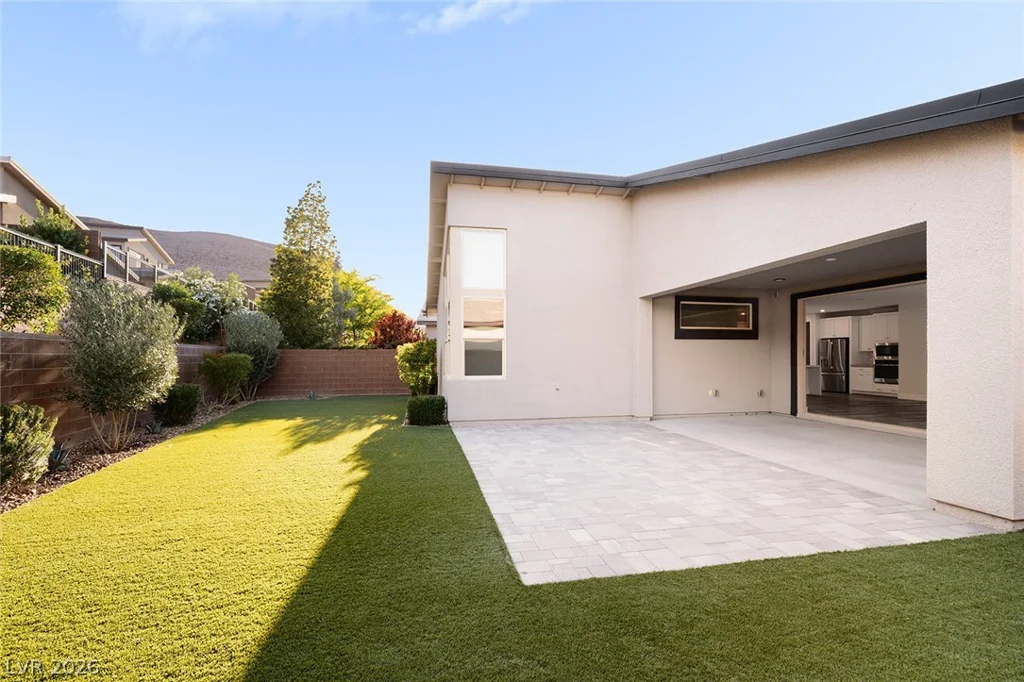9689 Starlight Ridge, Las Vegas, NV 89148