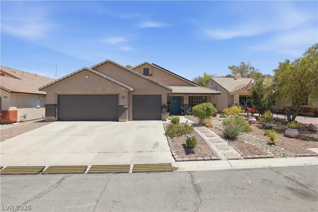 2730 Meadow Spring, Las Vegas, NV 89156