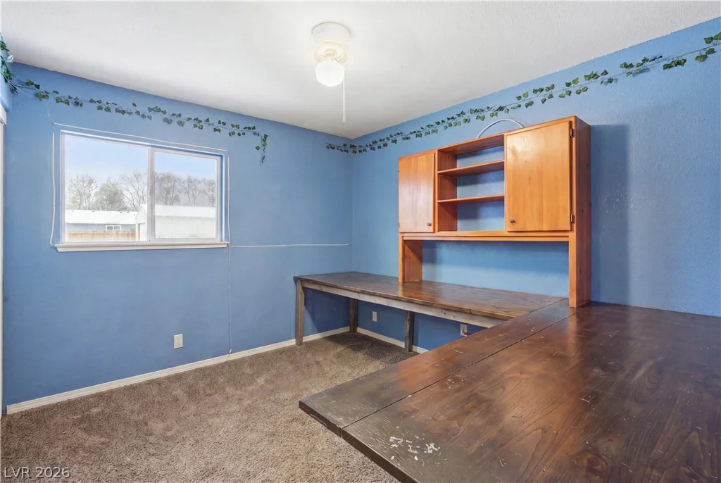 2730 Meadow Spring, Las Vegas, NV 89156