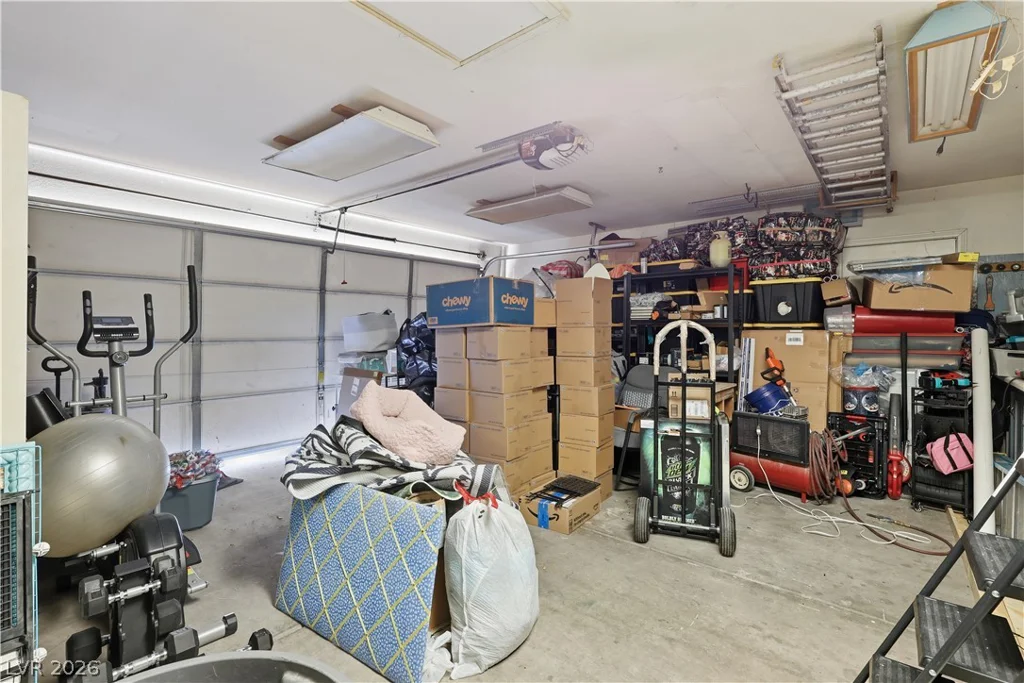 2730 Meadow Spring, Las Vegas, NV 89156