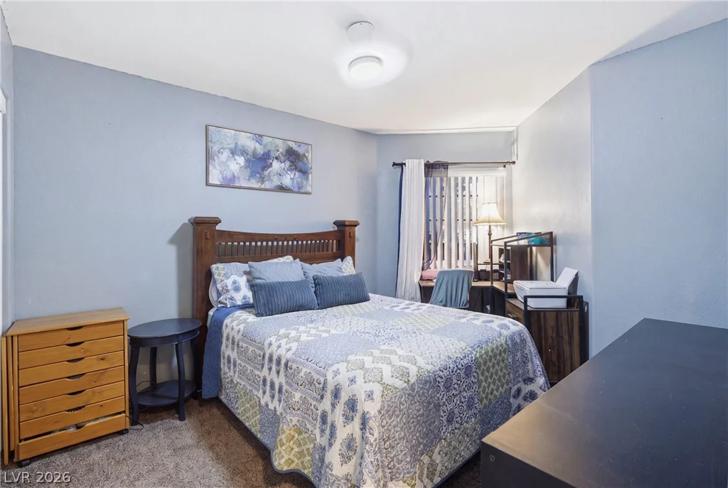 2730 Meadow Spring, Las Vegas, NV 89156