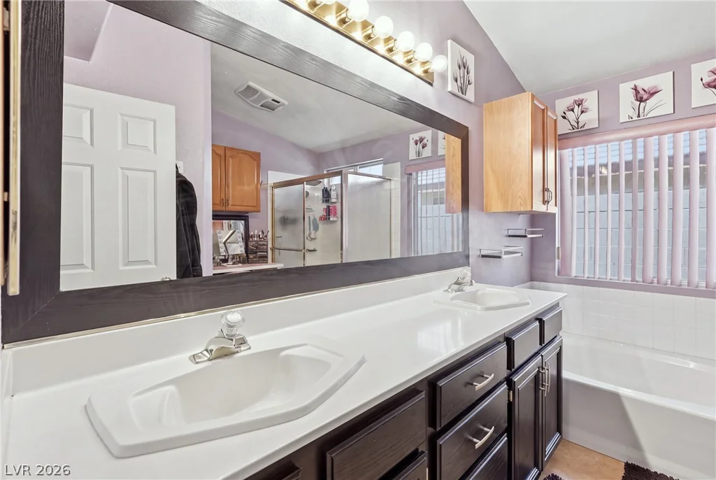 2730 Meadow Spring, Las Vegas, NV 89156