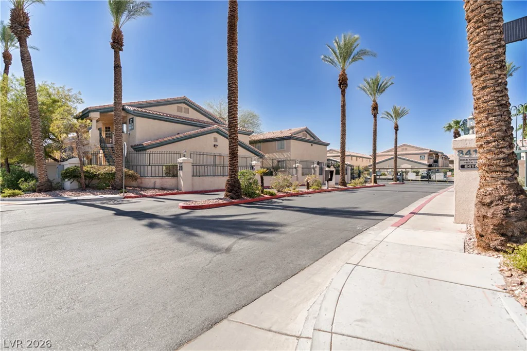 8410 Eldora, Las Vegas, NV 89117