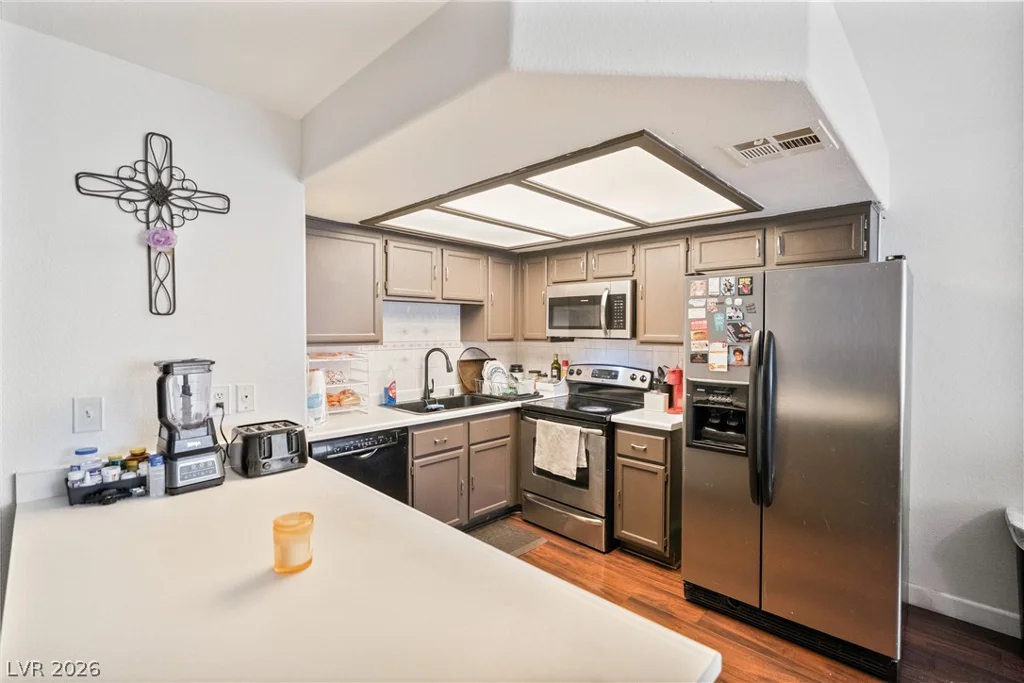 8410 Eldora, Las Vegas, NV 89117