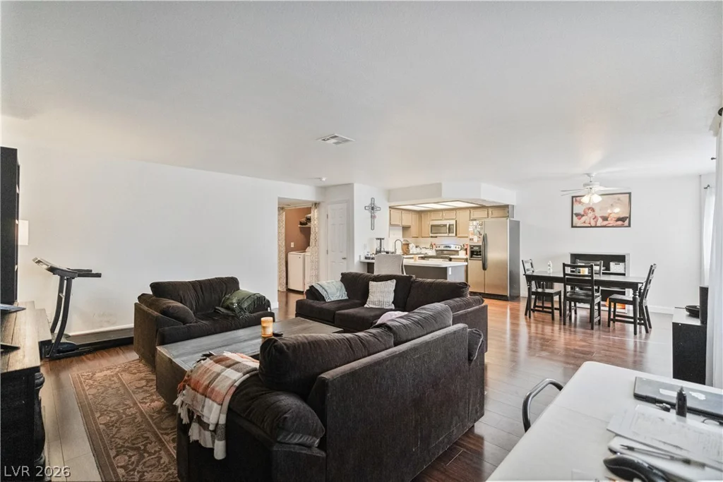 8410 Eldora, Las Vegas, NV 89117