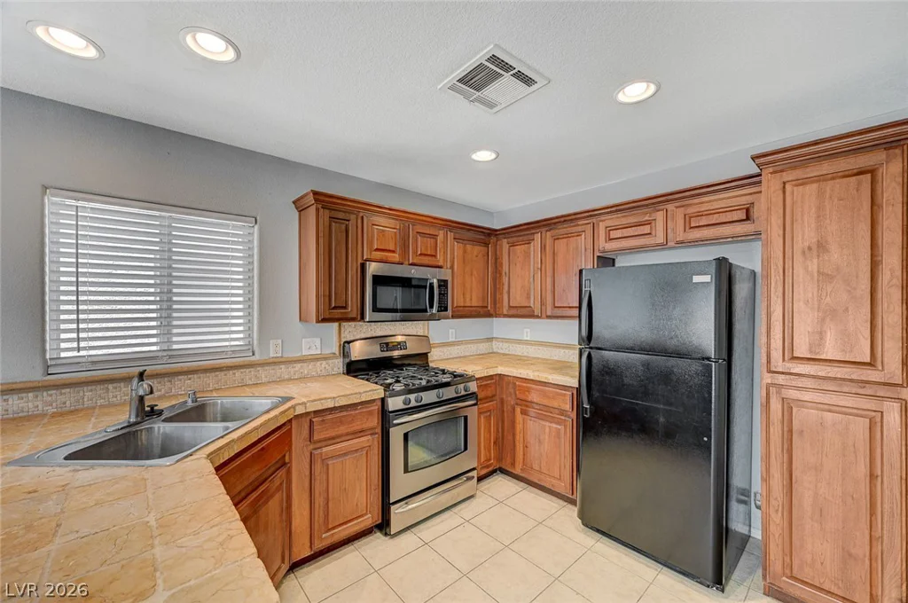 8433 Spencer Canyon, Las Vegas, NV 89166