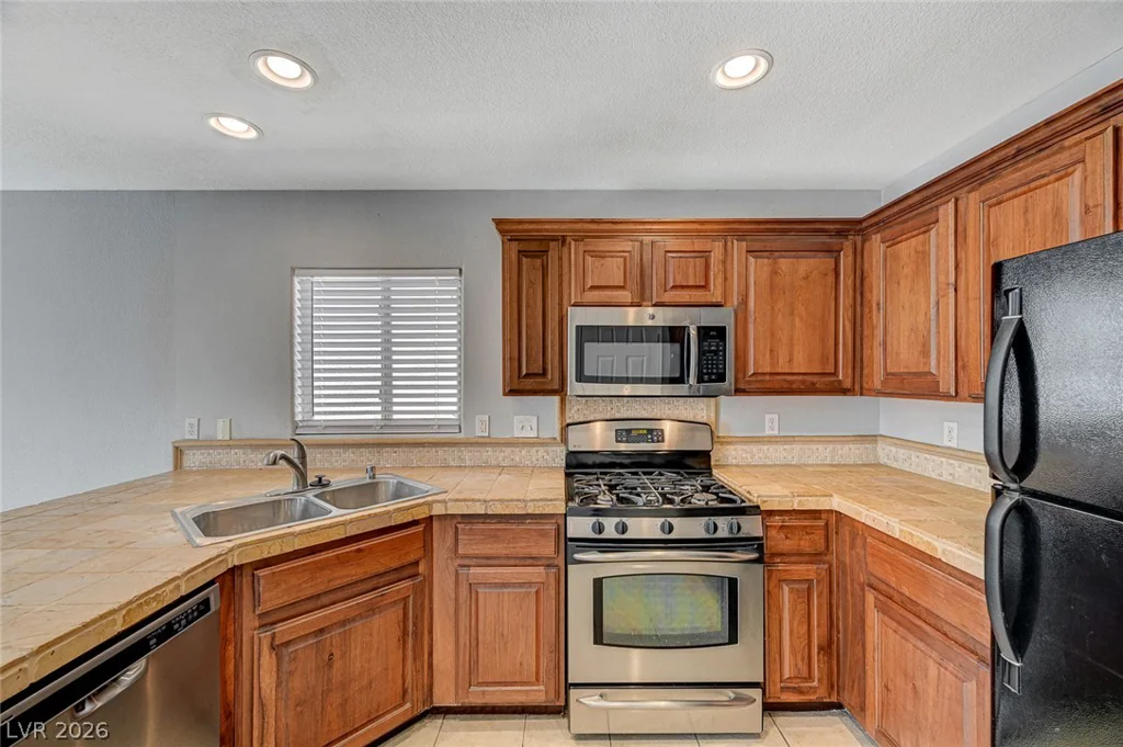 8433 Spencer Canyon, Las Vegas, NV 89166