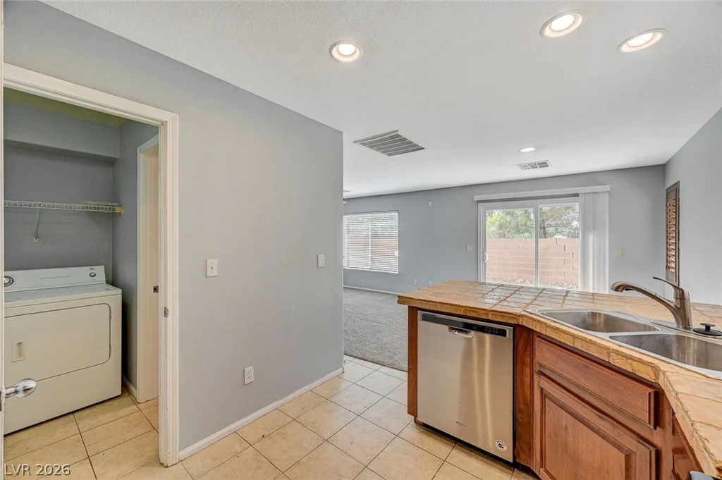 8433 Spencer Canyon, Las Vegas, NV 89166