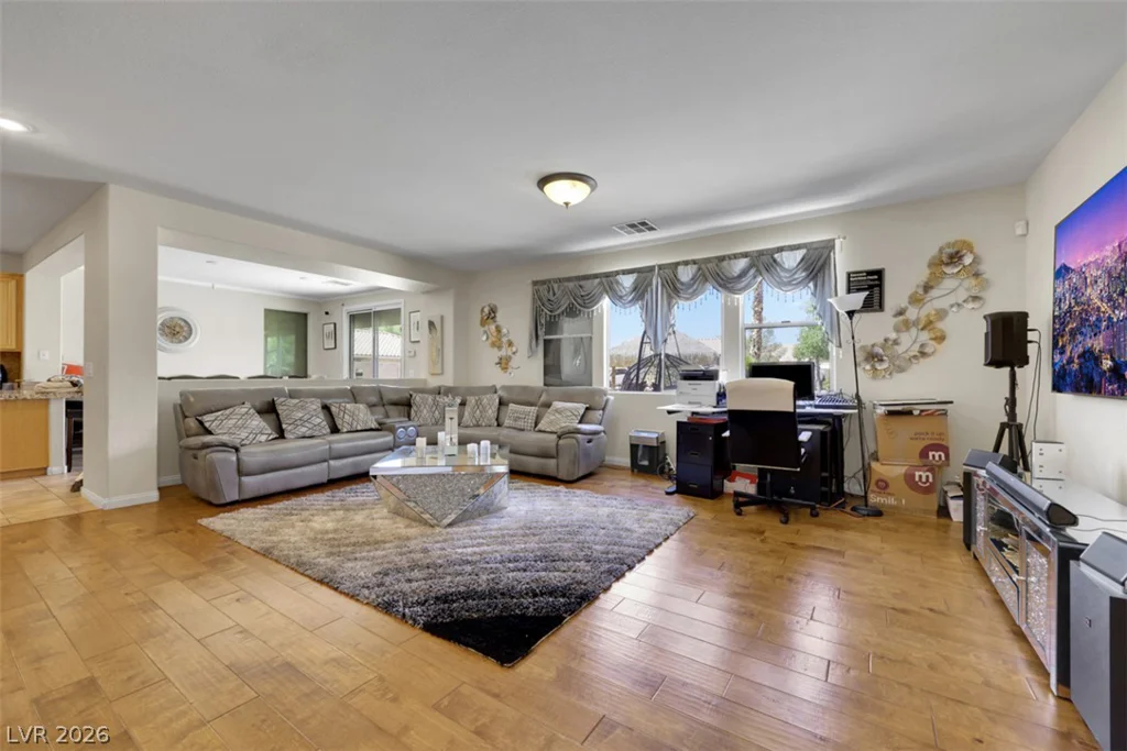 8101 Bradley, Las Vegas, NV 89131