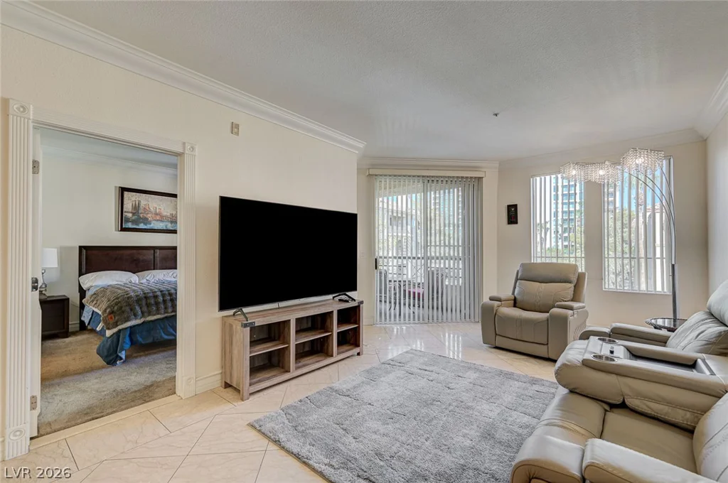 260 Flamingo, Las Vegas, NV 89169