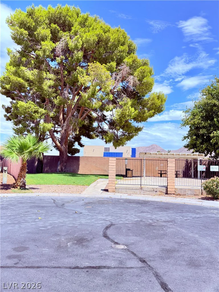 4182 Queen Isabel, Las Vegas, NV 89115