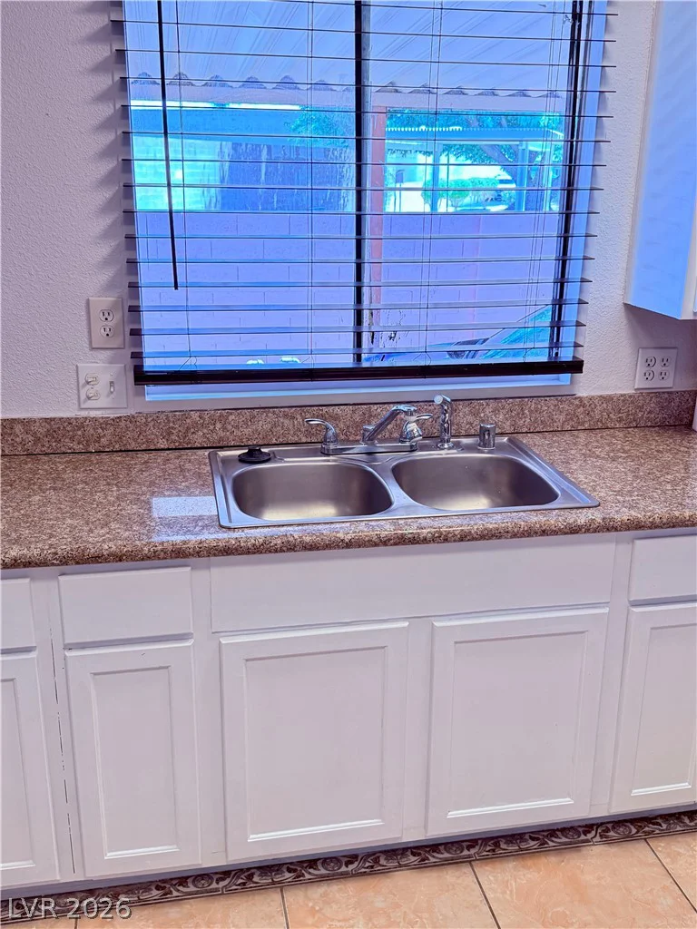 4182 Queen Isabel, Las Vegas, NV 89115