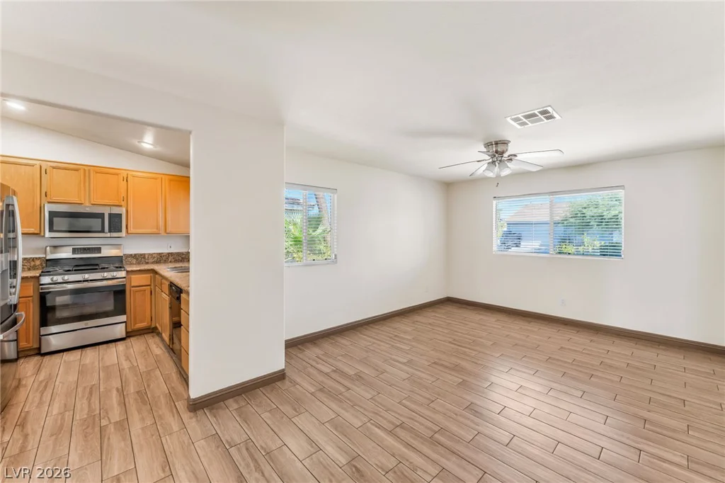 2027 Fountain Valley, North Las Vegas, NV 89031