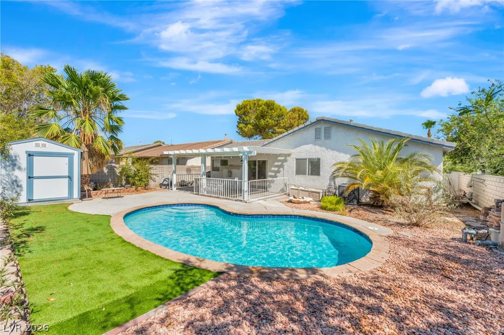 2027 Fountain Valley, North Las Vegas, NV 89031