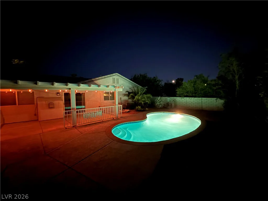 2027 Fountain Valley, North Las Vegas, NV 89031