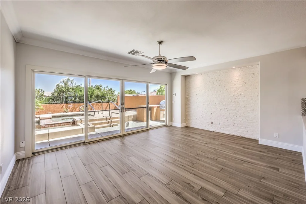 800 Royal Elm, Las Vegas, NV 89144