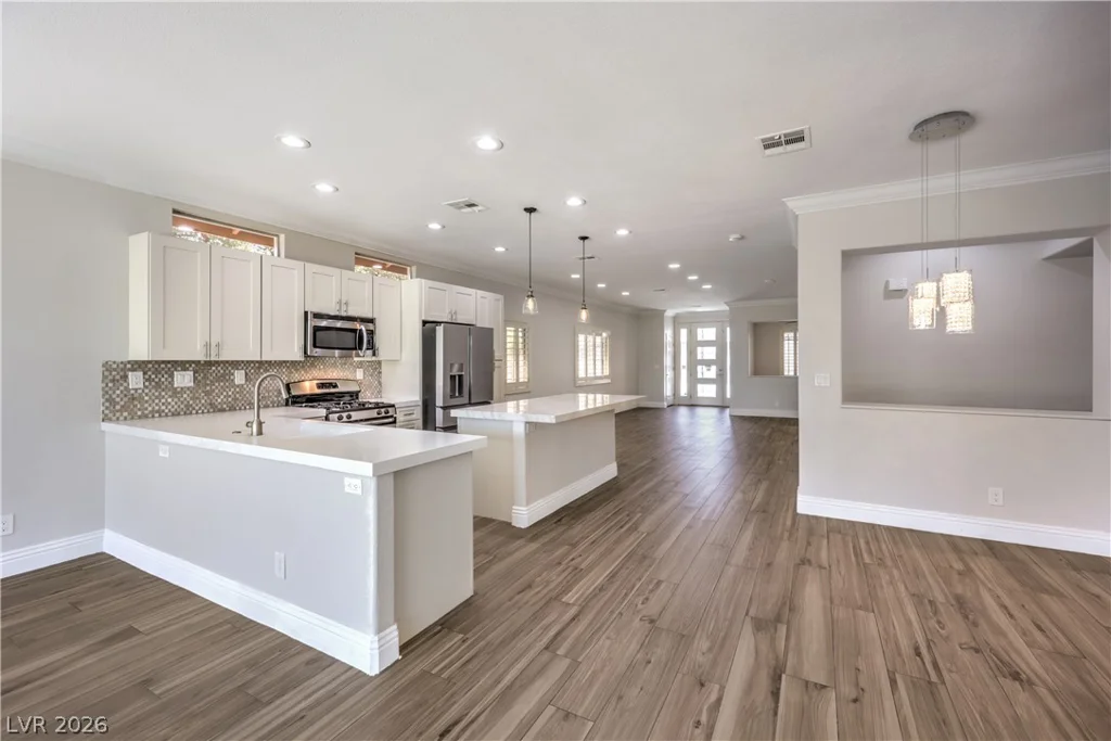 800 Royal Elm, Las Vegas, NV 89144