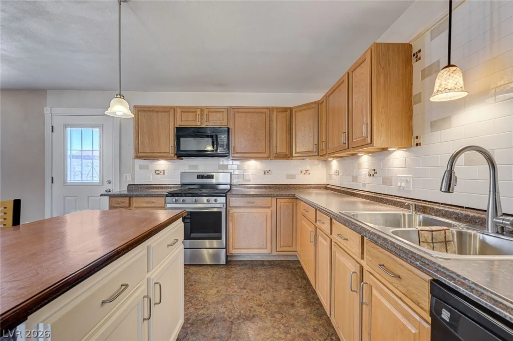 400 Pagan, Henderson, NV 89011