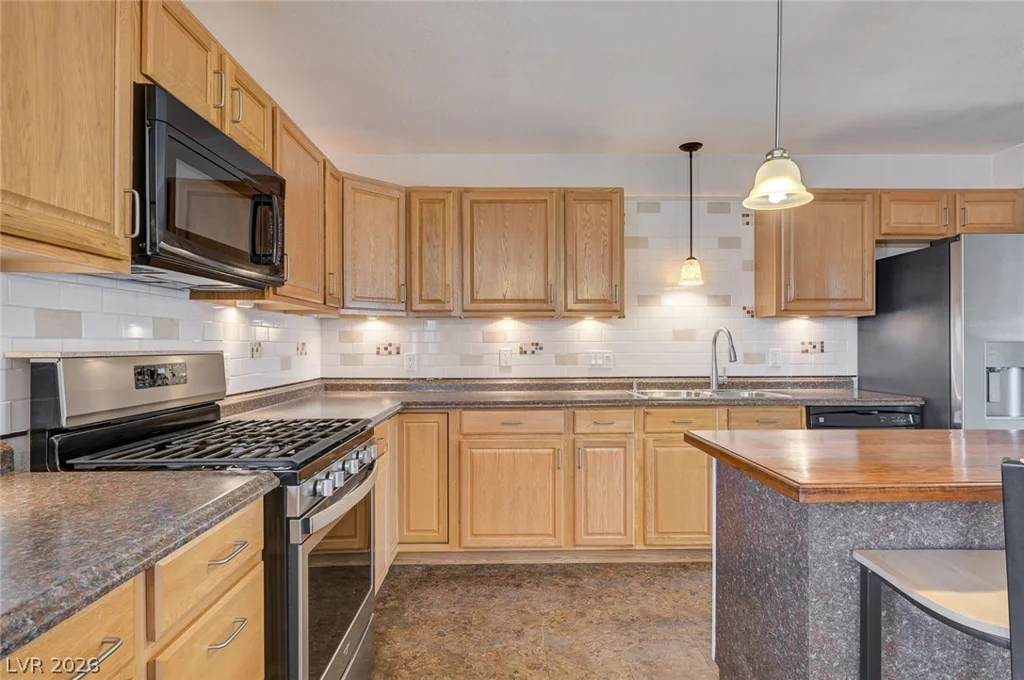 400 Pagan, Henderson, NV 89011