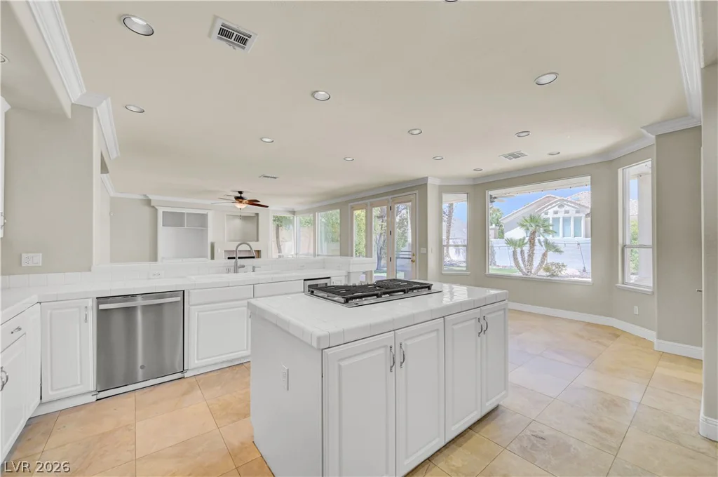 8816 Montagna, Las Vegas, NV 89134