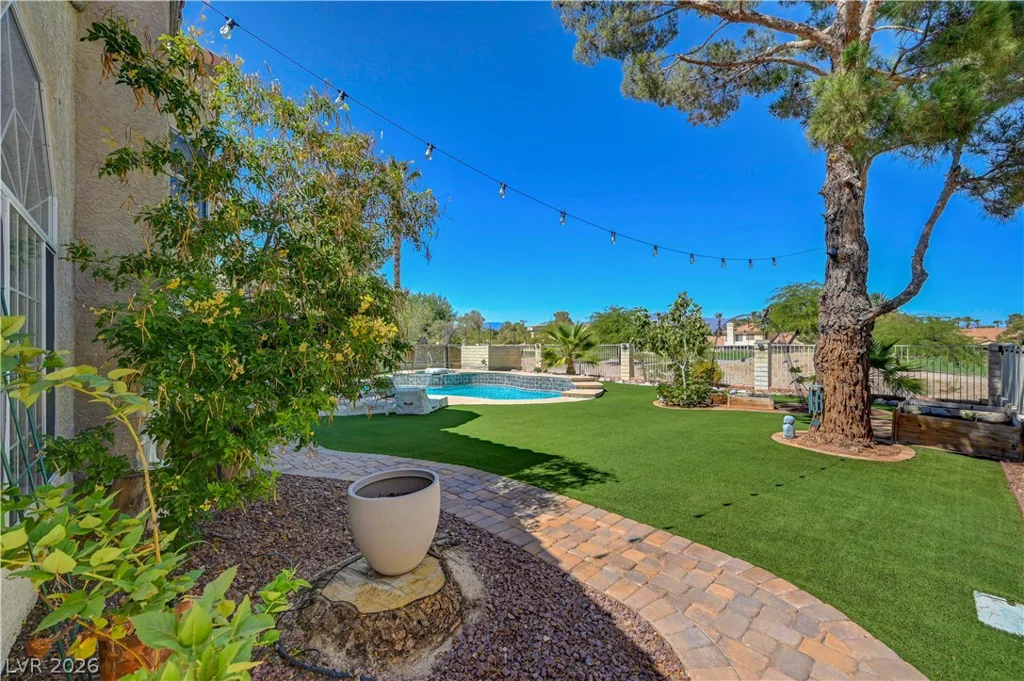 5260 Drifting Dunes, Las Vegas, NV 89149