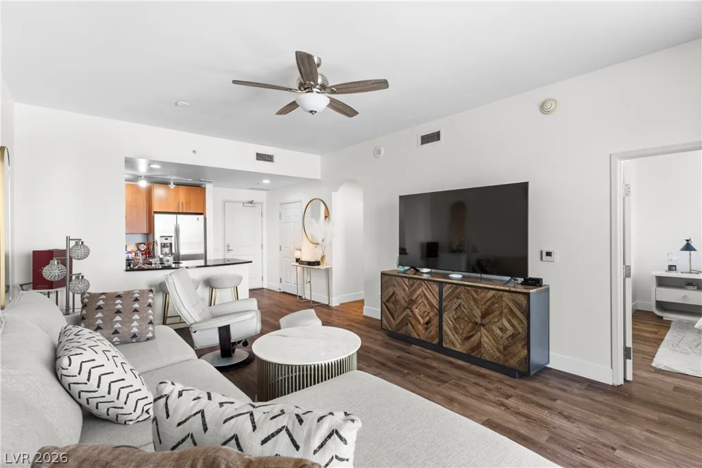 200 Sahara, Las Vegas, NV 89102