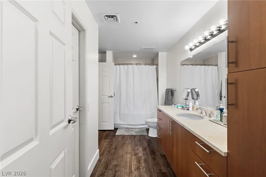 200 Sahara, Las Vegas, NV 89102
